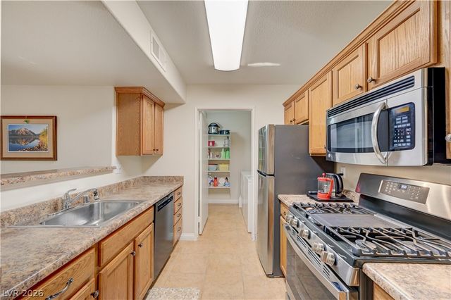 7885 West Flamingo Road 1071, Las Vegas, NV 89147