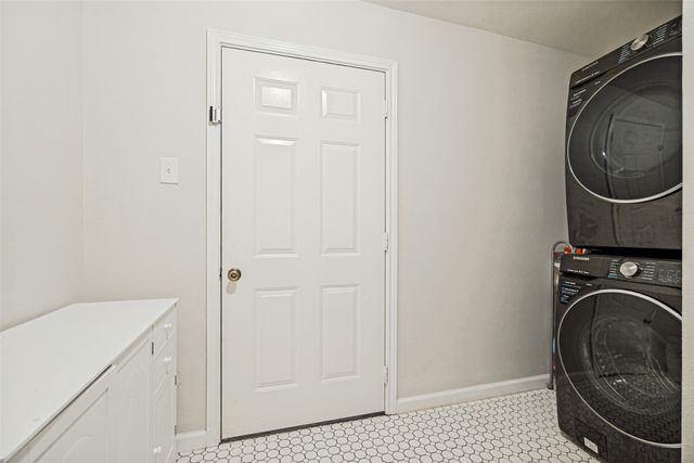 2245 San Medina Avenue, Dallas, TX 75228