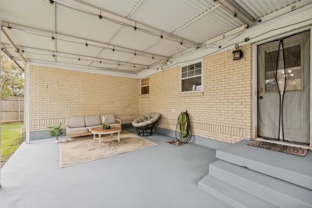 2245 San Medina Avenue, Dallas, TX 75228