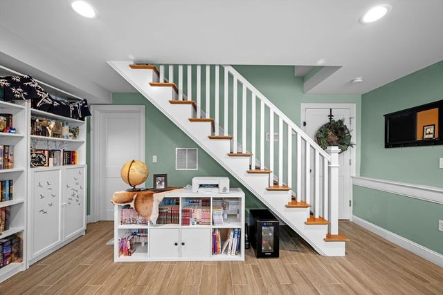 331 Bridge St 2, Salem, MA 01970