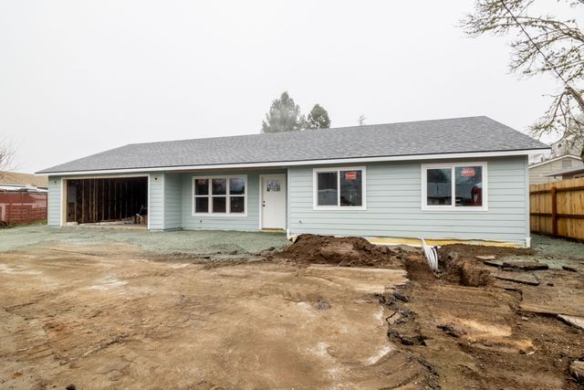 1228 SW Oak Street, Grants Pass, OR 97526