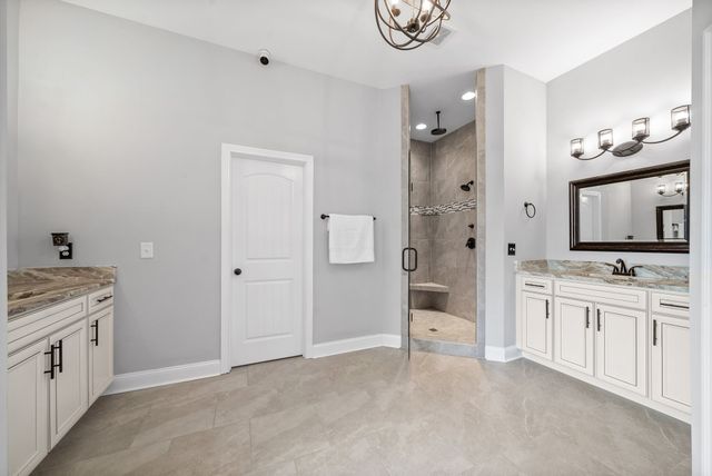 1161 Reda Dr, Clarksville, TN 37042