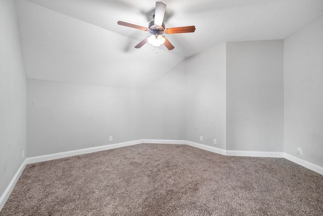 1161 Reda Dr, Clarksville, TN 37042