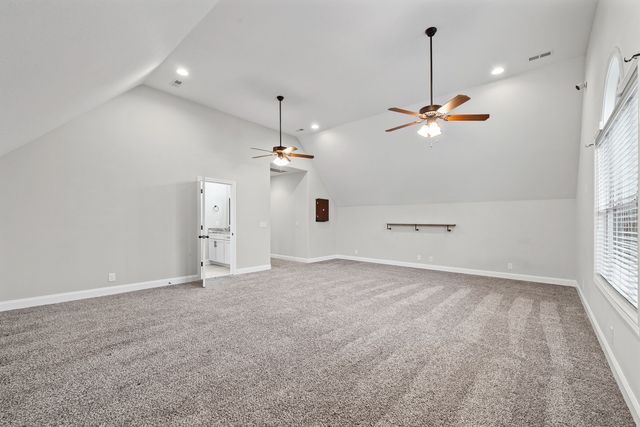 1161 Reda Dr, Clarksville, TN 37042
