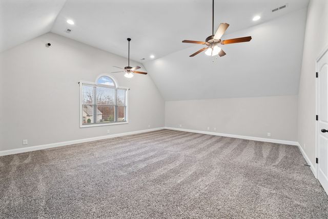 1161 Reda Dr, Clarksville, TN 37042