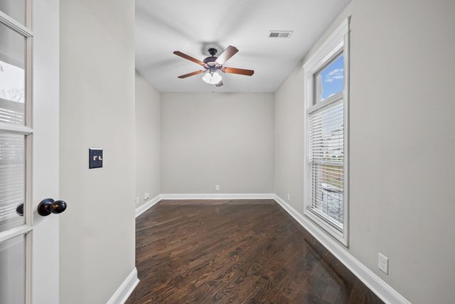 1161 Reda Dr, Clarksville, TN 37042