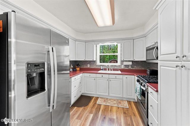 39439 Red Hill Street, Sterling, AK 99672