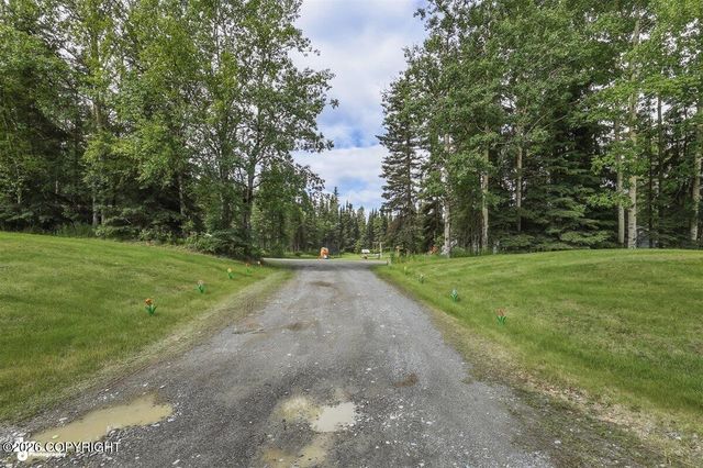 39439 Red Hill Street, Sterling, AK 99672