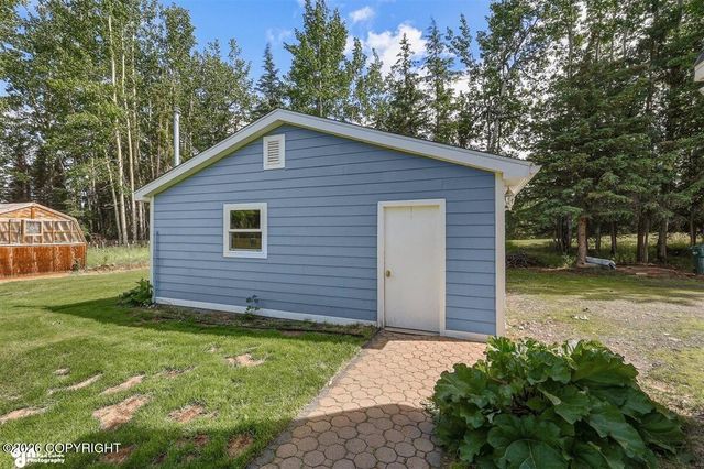 39439 Red Hill Street, Sterling, AK 99672