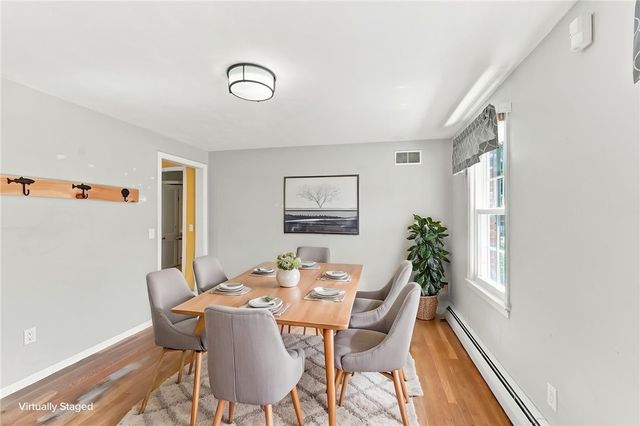 33 Old Oak Drive, Warwick, RI 02886