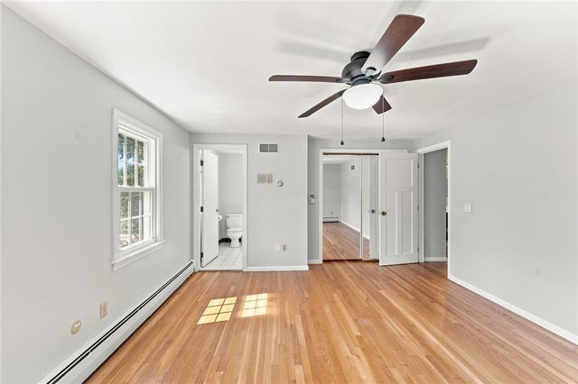 33 Old Oak Drive, Warwick, RI 02886