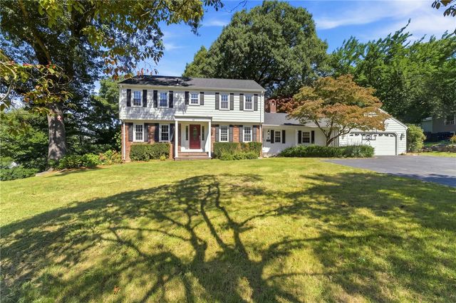 33 Old Oak Drive, Warwick, RI 02886