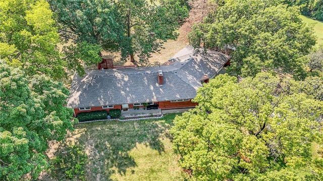 4036 Shrine Park Road, Leavenworth, KS 66048