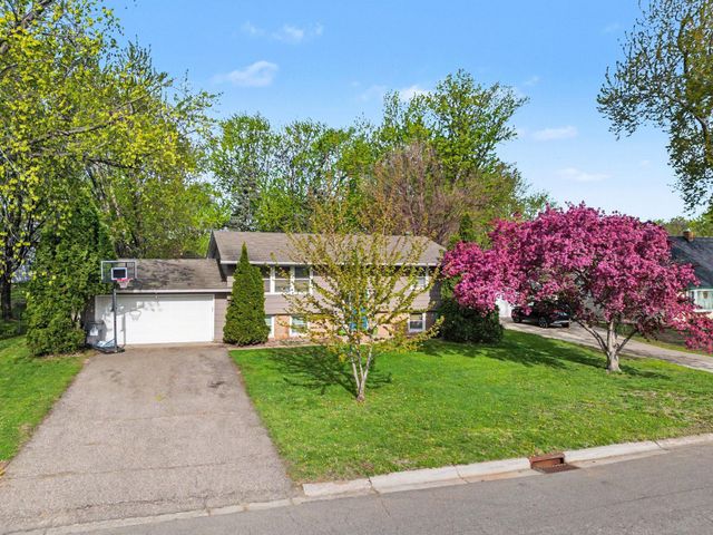 4922 Washington Street NE, Columbia Heights, MN 55421
