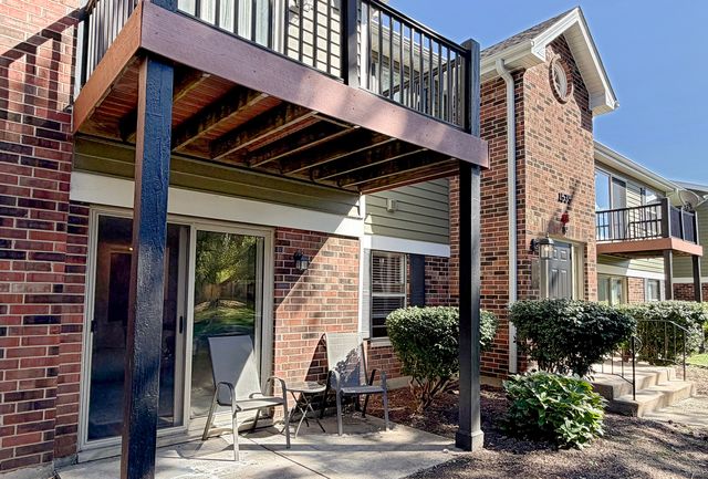 1535 Raymond Drive 101, Naperville, IL 60563