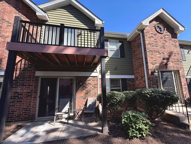1535 Raymond Drive 101, Naperville, IL 60563