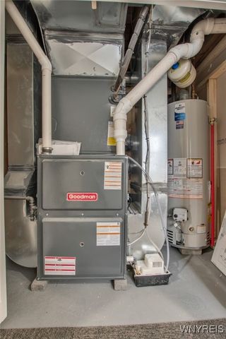 243 Lehn Springs Drive, Amherst, NY 14221