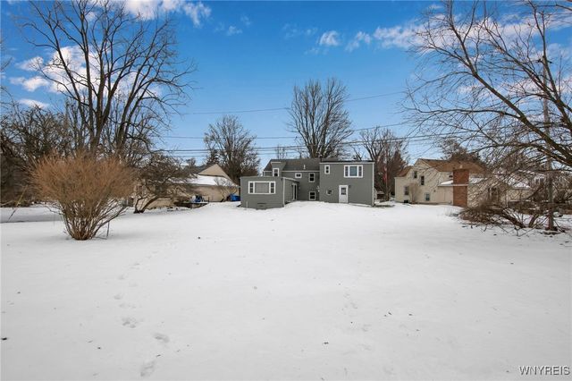 243 Lehn Springs Drive, Amherst, NY 14221