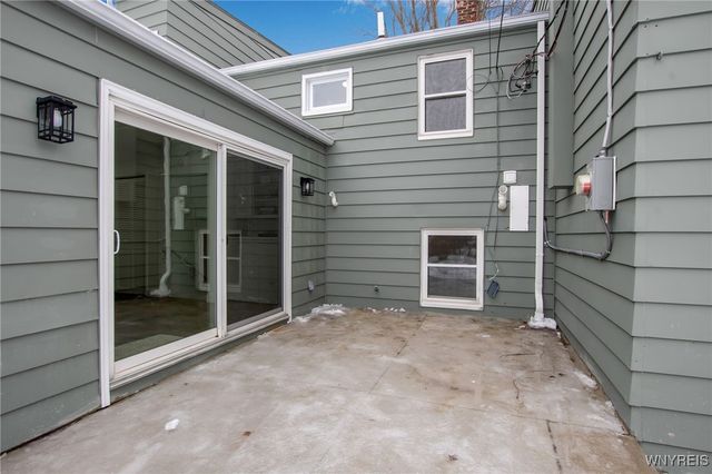 243 Lehn Springs Drive, Amherst, NY 14221