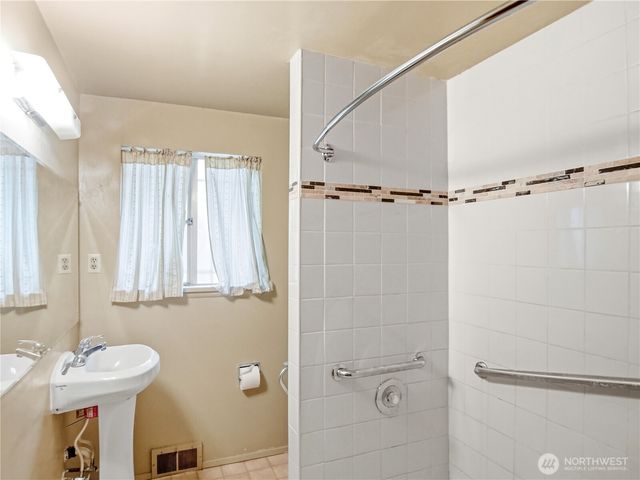 3020 E Yesler Way, Seattle, WA 98122