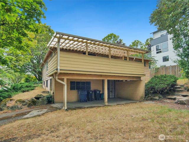 3020 E Yesler Way, Seattle, WA 98122