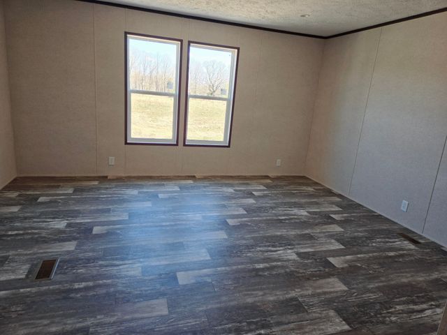 138 Split Rock Trl, Paris, TN 38242