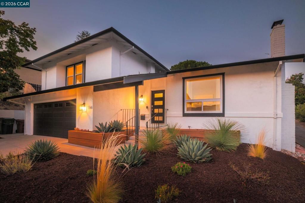 Image 36 of property listing at 566 Webster Dr, Martinez, CA 94553