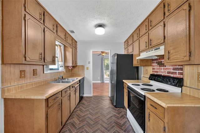 5805 Vernier Drive SW, Atlanta, GA 30349