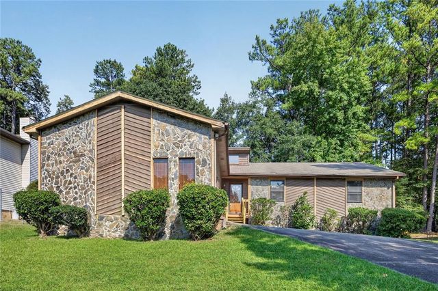 5805 Vernier Drive SW, Atlanta, GA 30349