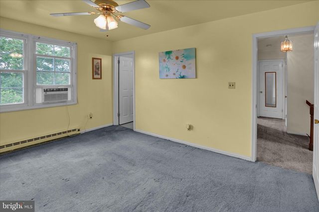 6 CHERRY LN, Newmanstown, PA 17073