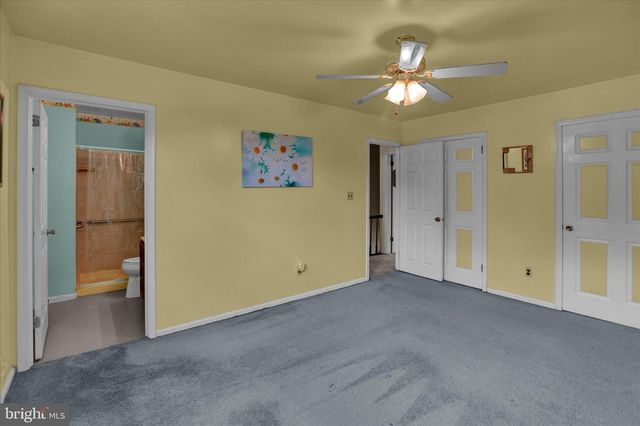 6 CHERRY LN, Newmanstown, PA 17073