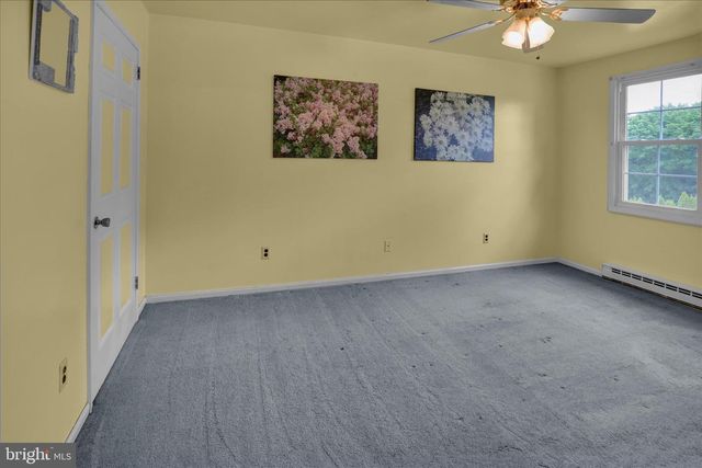 6 CHERRY LN, Newmanstown, PA 17073