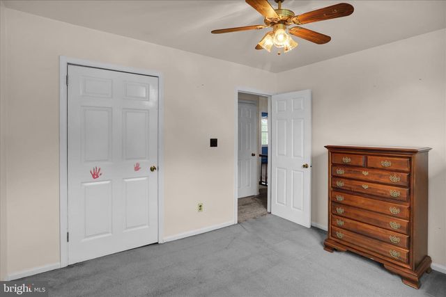 6 CHERRY LN, Newmanstown, PA 17073