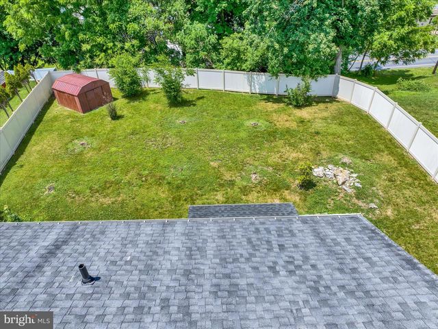 6 CHERRY LN, Newmanstown, PA 17073