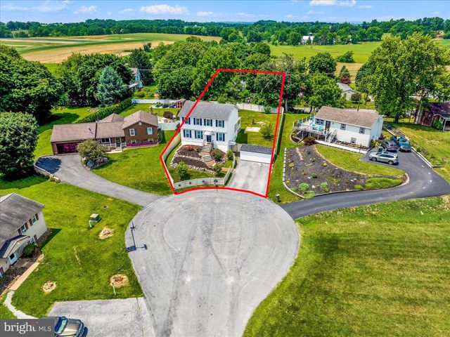 6 CHERRY LN, Newmanstown, PA 17073