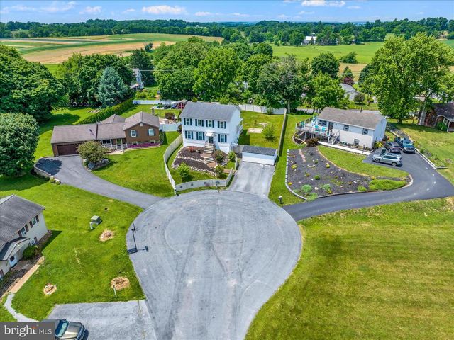 6 CHERRY LN, Newmanstown, PA 17073