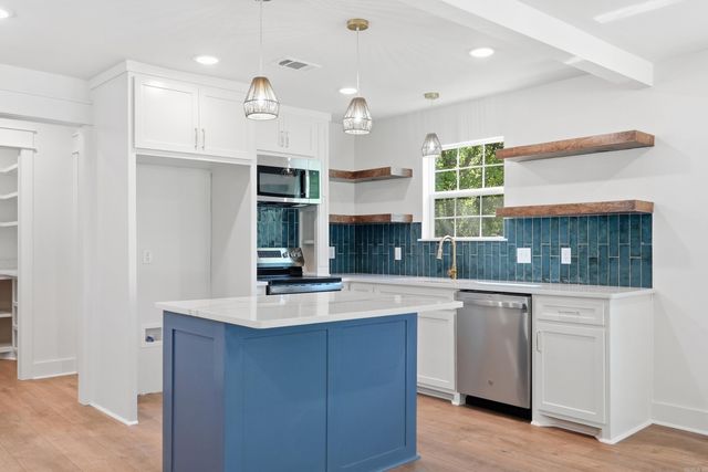 1314 Mitchell Street, Conway, AR 72034