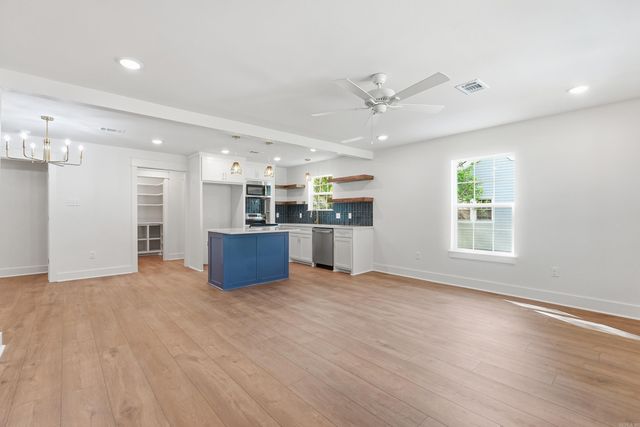 1314 Mitchell Street, Conway, AR 72034