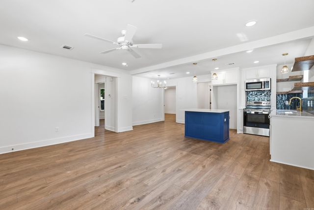 1314 Mitchell Street, Conway, AR 72034