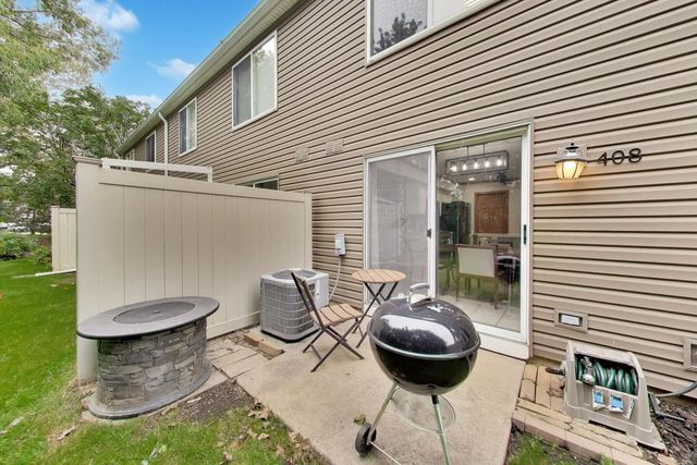 408 Locksley Drive, Streamwood, IL 60107