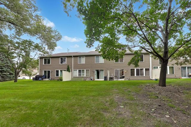 408 Locksley Drive, Streamwood, IL 60107