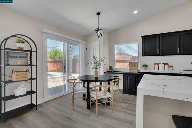 716 Joshua St, Oakley, CA 94561