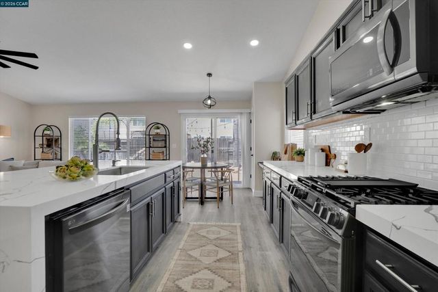 716 Joshua St, Oakley, CA 94561