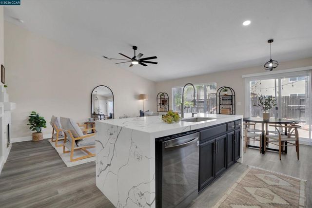 716 Joshua St, Oakley, CA 94561