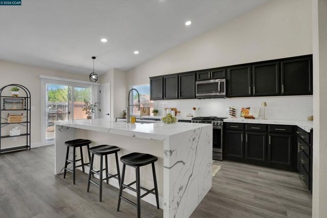 716 Joshua St, Oakley, CA 94561