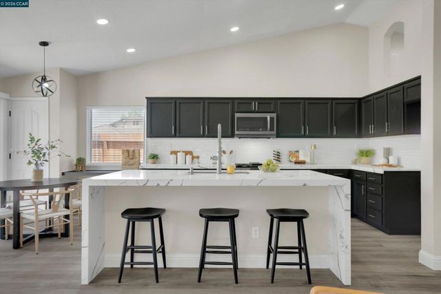 716 Joshua St, Oakley, CA 94561