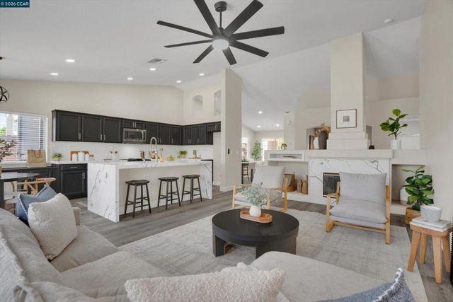 716 Joshua St, Oakley, CA 94561