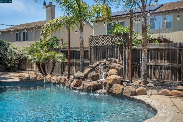 716 Joshua St, Oakley, CA 94561
