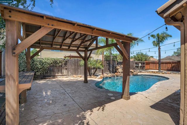 716 Joshua St, Oakley, CA 94561