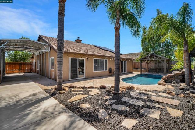 716 Joshua St, Oakley, CA 94561